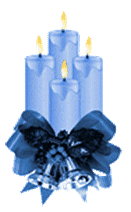 Kleine kerstanimatie van een kerstkaars - Vier brandende blauwe kaarsen met een blauwe strik en blauwe kerstbellen