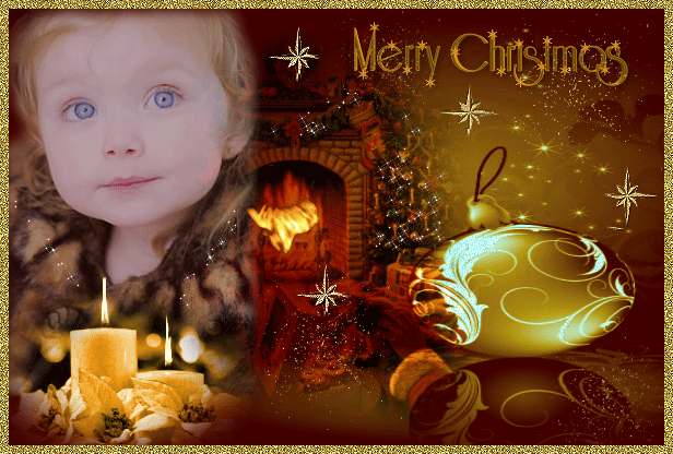 Grote animatie van een schoorsteen - Merry Christmas met een open haard, een gezicht van een kind, een grote kerstbal en twee brandende witte kaarsen