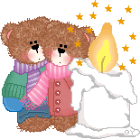 Kleine kerstanimatie van een kerstkaars - Twee bruine beren bij een brandende witte kaars met sterretjes